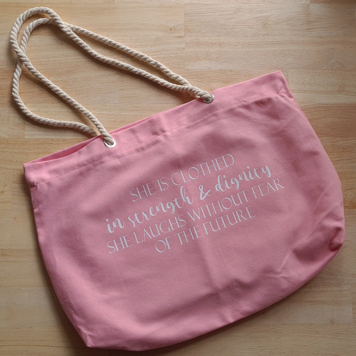 STRENGTH & DIGINITY TOTE