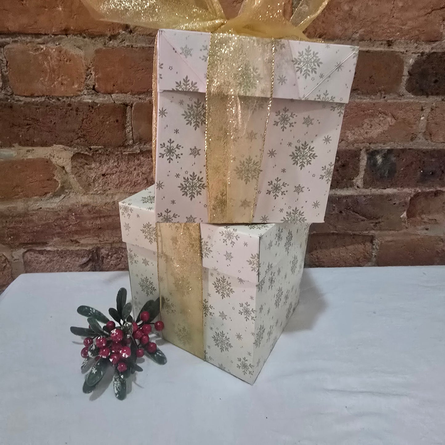 MYSTERY GIFTBOX